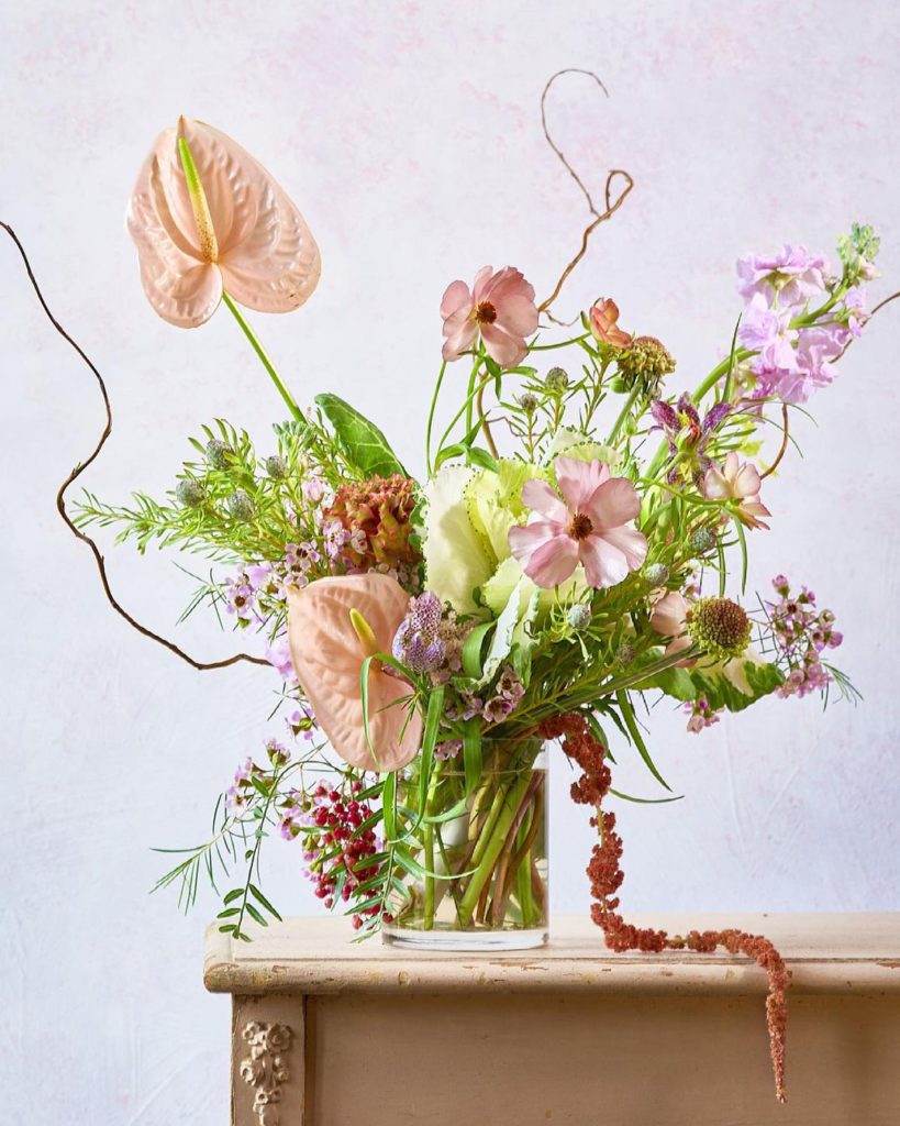 How to Put Together the Perfect Thanksgiving Floral Arrangement for Your Table
