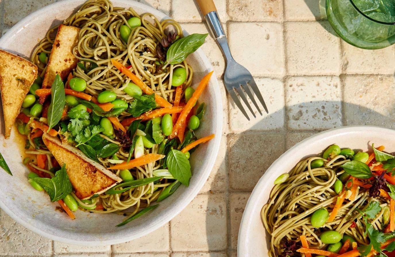 Green Soba Noodles with Ginger Miso Dressing - Casa De Suna