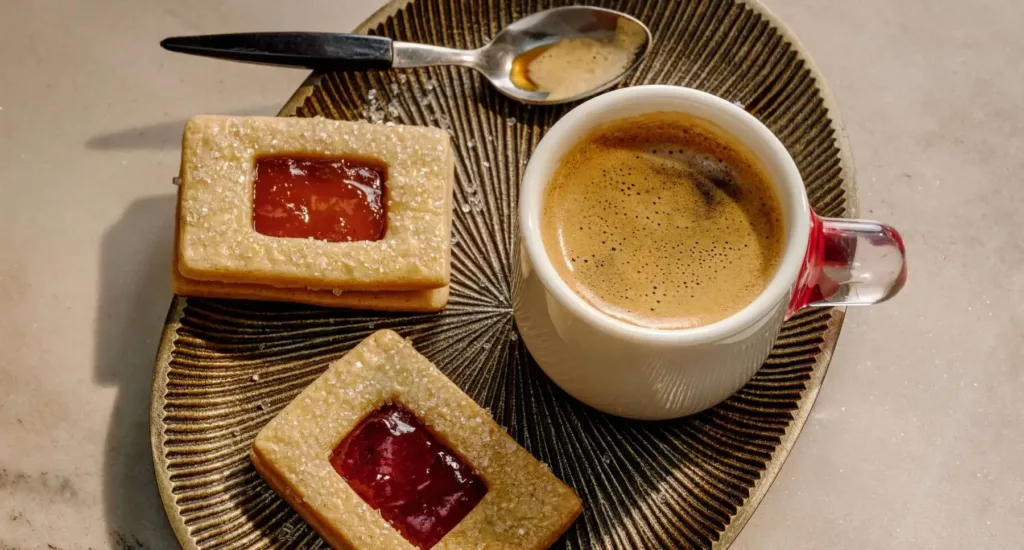 Spiced Linzer Cookies with Plum and Fig Preserves recipe by Casa de Suna