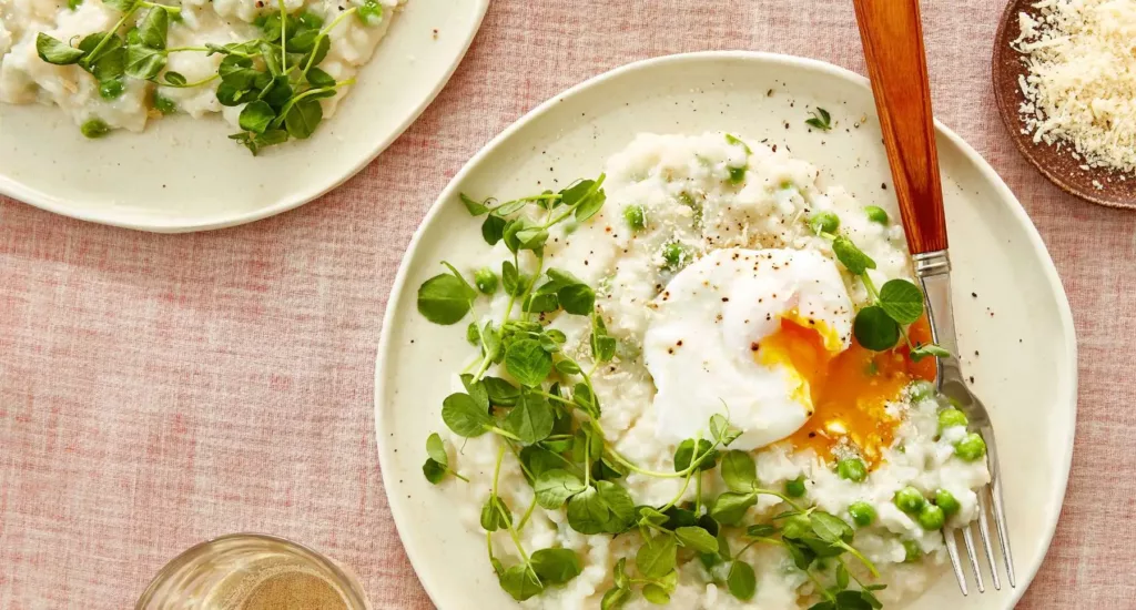 Green Pea Risotto with Poached Eggs recipe by Casa de Suna