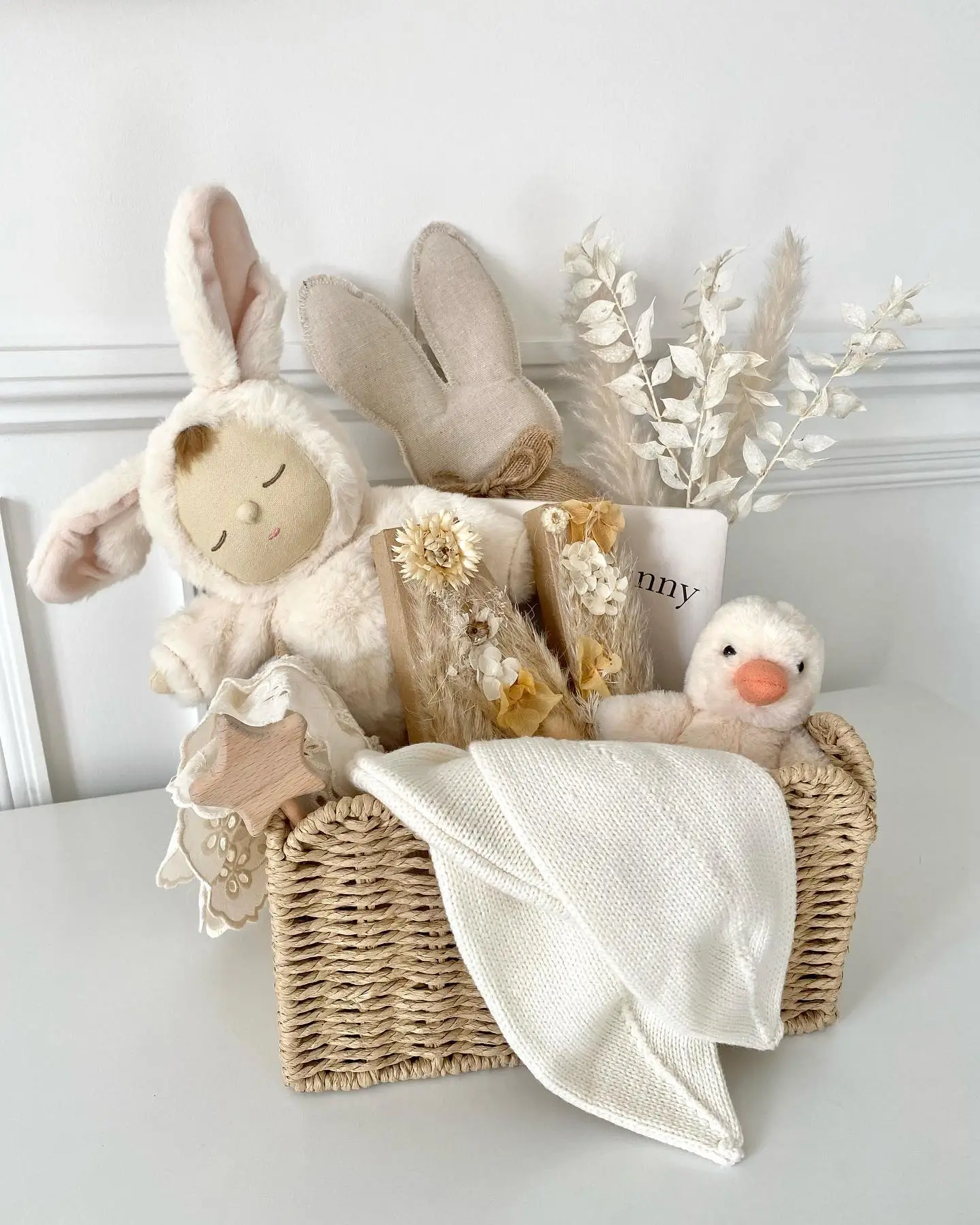 Chic Easter Decor for Kids by Casa de Suna