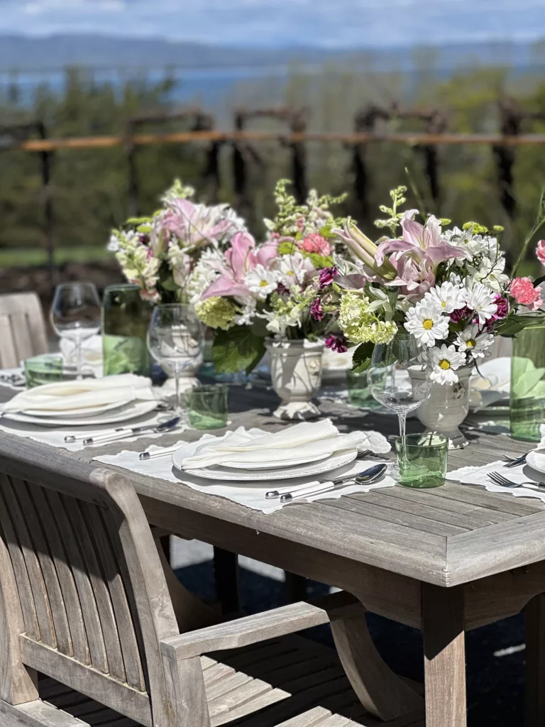 how to set a summer table outdoors by casa de suna