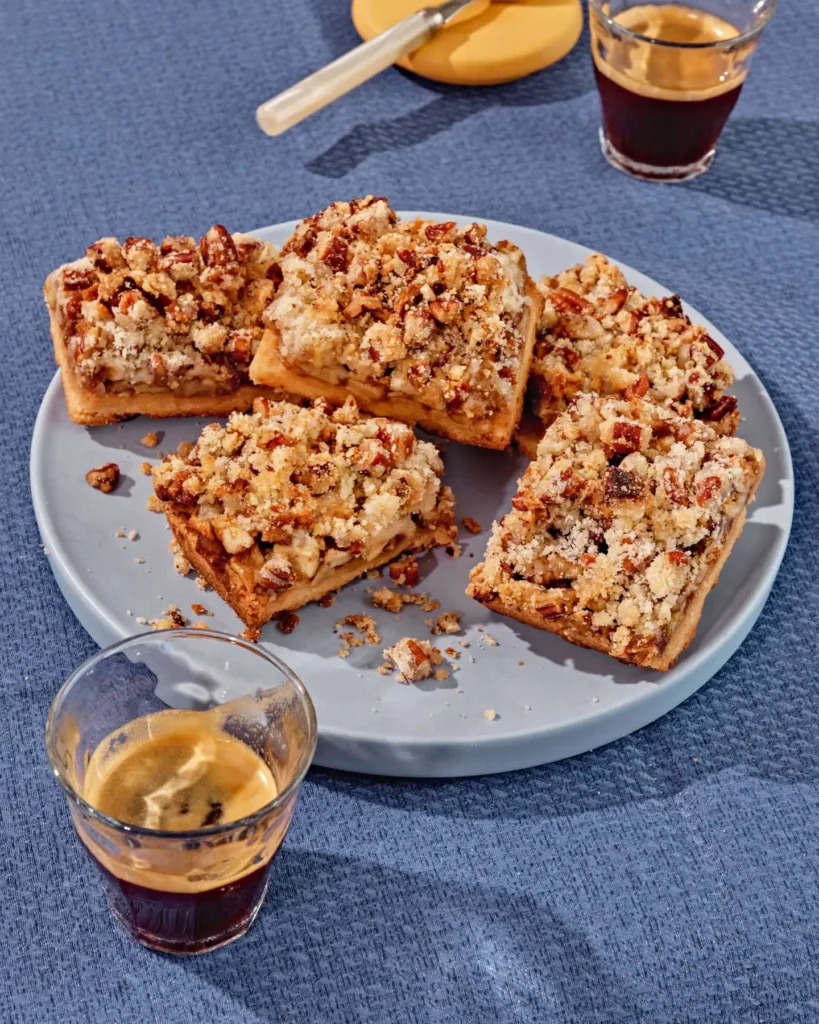 Apple Pie Crumb Bars